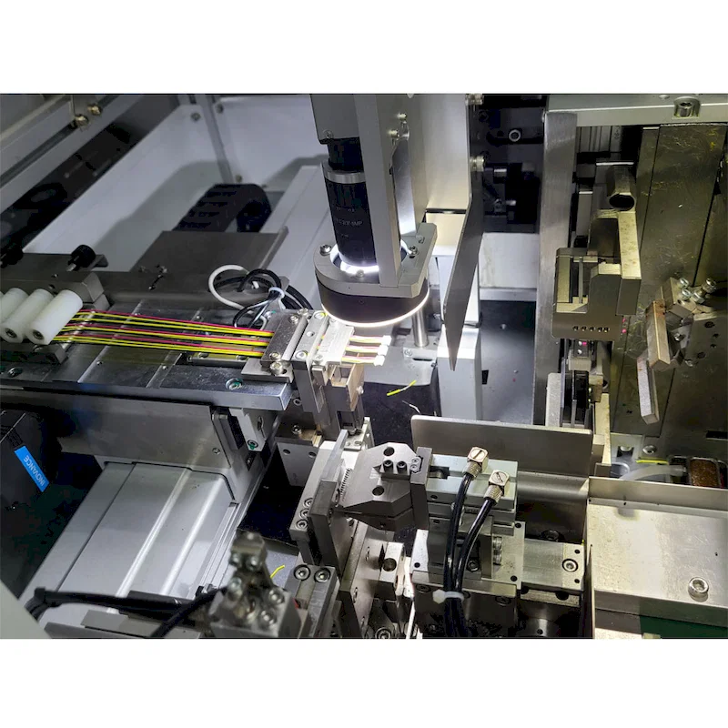 CE 证书全自动电线压接外壳插入机,自动电线压接外壳插入