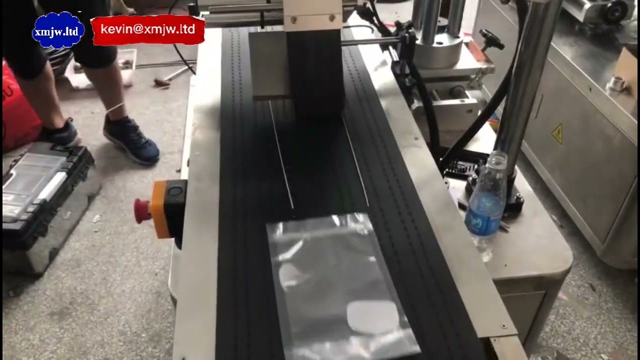 全自动厚平板产品贴标机 | 高效工业包装自动化