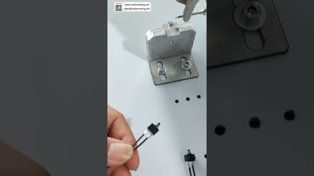 半自动焊线机：精密单点焊接，满足严苛质量要求