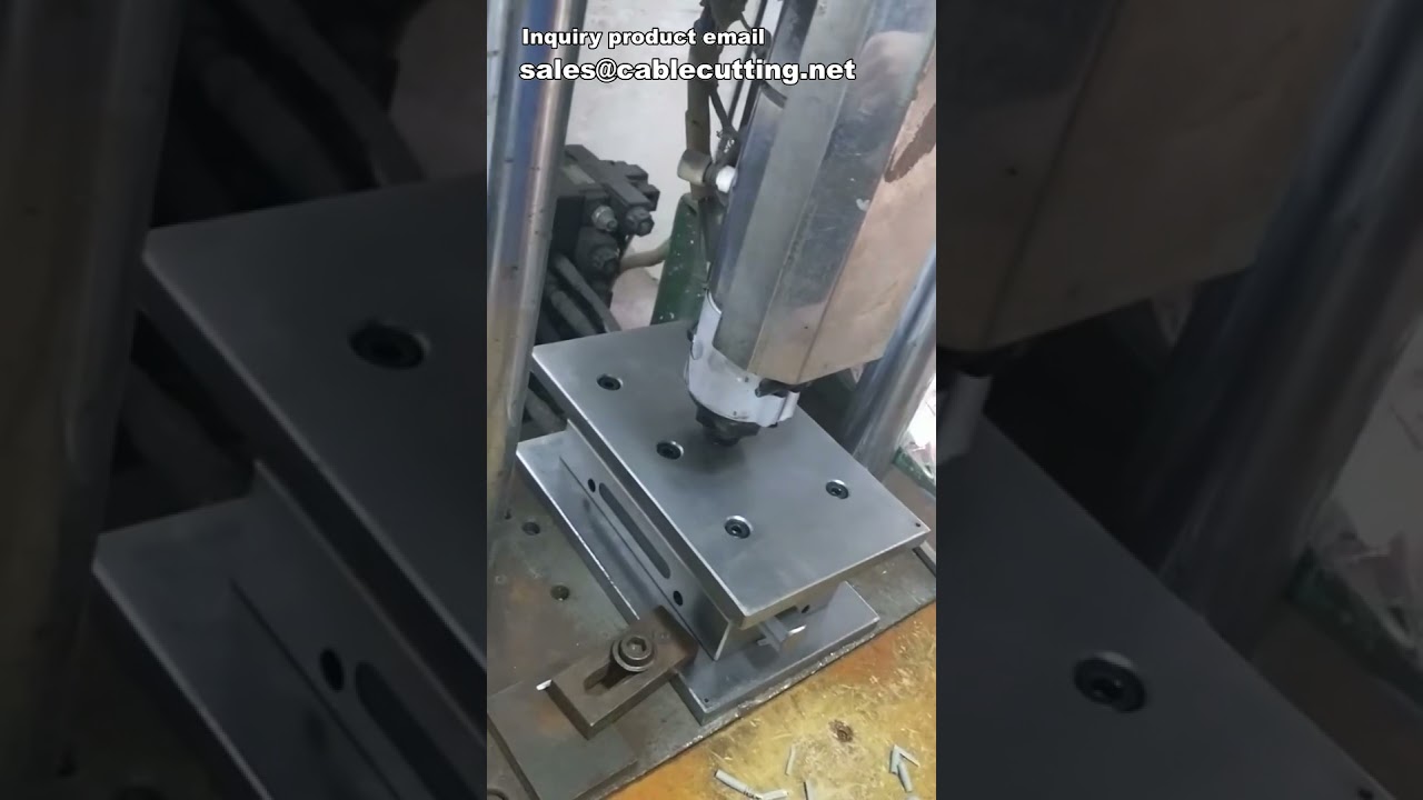 USB线缆插头注塑模具定制，专业电缆插头注塑成型工艺